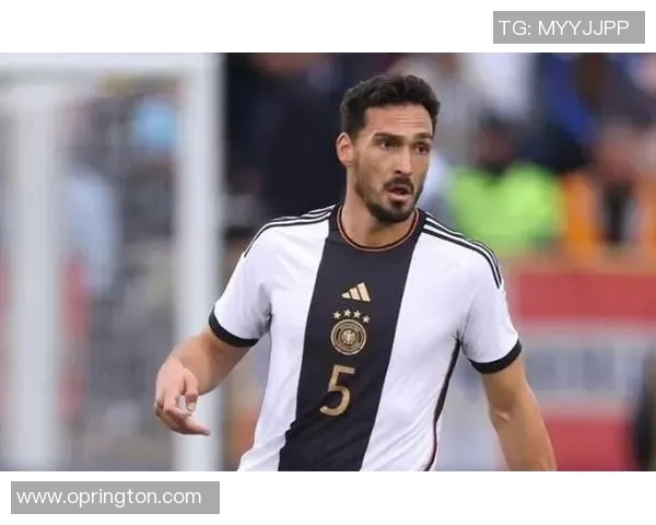 胡梅尔斯:德国足球巨星的职业生涯与场外生活揭秘 胡梅尔斯:德国足球巨星的职业生涯与场外生活揭秘